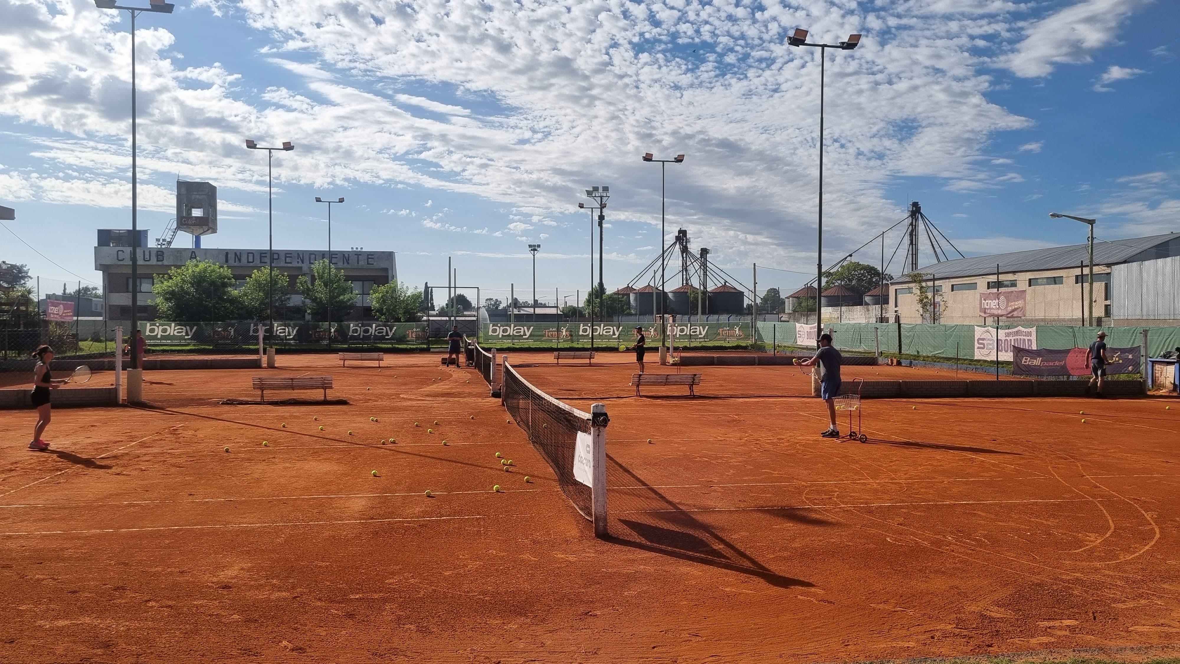 Clay Tennis Bolívar